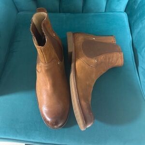 Men’s Ugg size 11